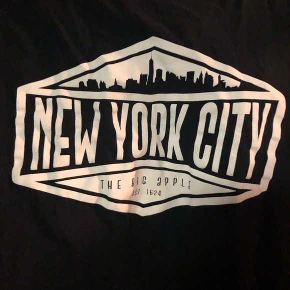 COPY - MV Sport New York City Tee- 744 *tee deal $15 or $12 w/offer - Picture 2 of 3